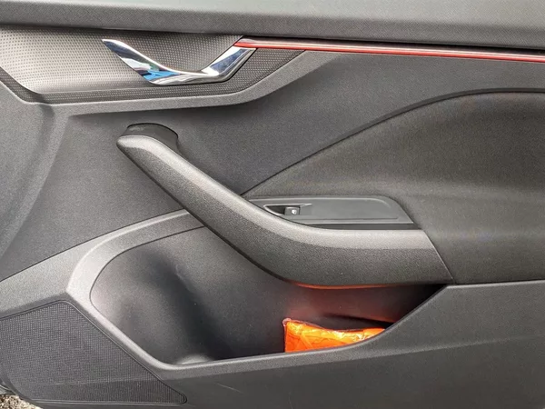 Škoda Kamiq 1.0 TSI DSG Monte Carlo - foto 27