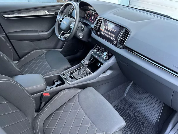 Škoda Karoq 2.0 TSI 4x4 DSG Sportline - foto 10