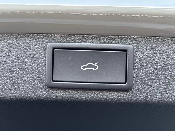 Škoda Karoq 2.0 TSI 4x4 DSG Sportline - foto 27