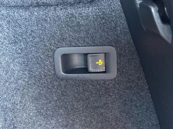 Škoda Karoq 2.0 TSI 4x4 DSG Sportline - foto 28