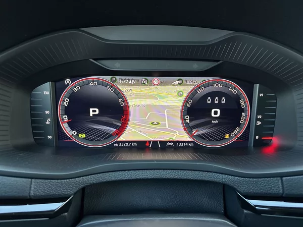 Škoda Karoq 2.0 TSI 4x4 DSG Sportline - foto 7