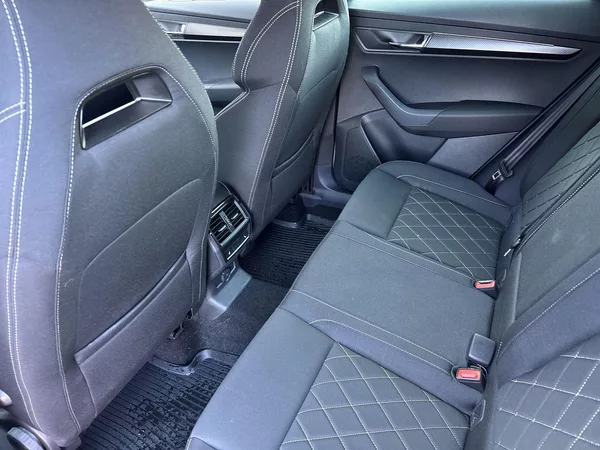 Škoda Karoq 2.0 TSI 4x4 DSG Sportline - foto 9