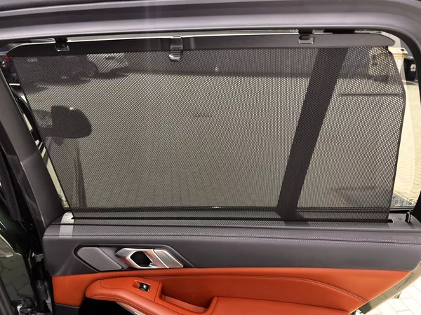 BMW X5 M50i Individual VZDUCH - foto 17