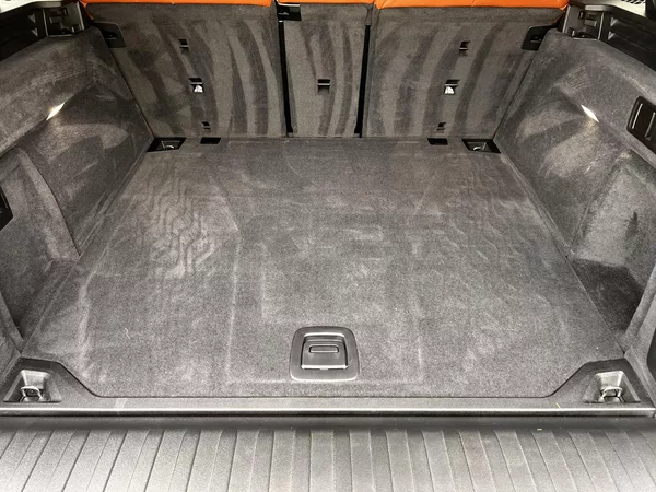 BMW X5 M50i Individual VZDUCH - foto 20