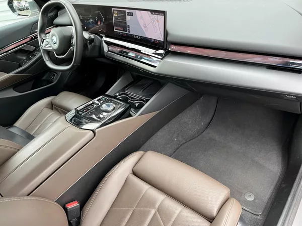 BMW i5 I5 Touring 250kw 93,1 SOH - foto 6