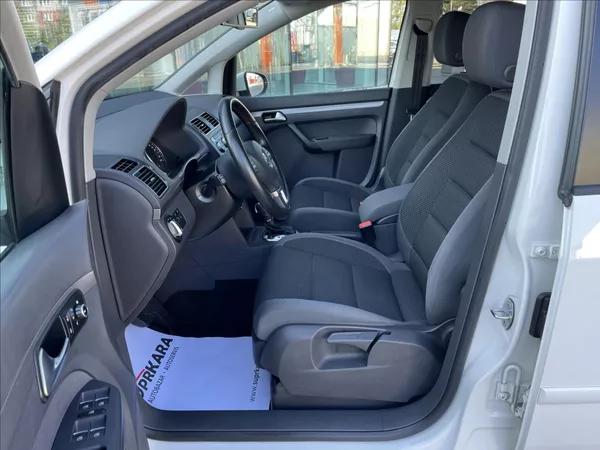 Volkswagen Touran 1.6 TDI DSG 7míst Comfortline - foto 21
