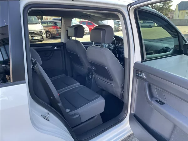 Volkswagen Touran 1.6 TDI DSG 7míst Comfortline - foto 25