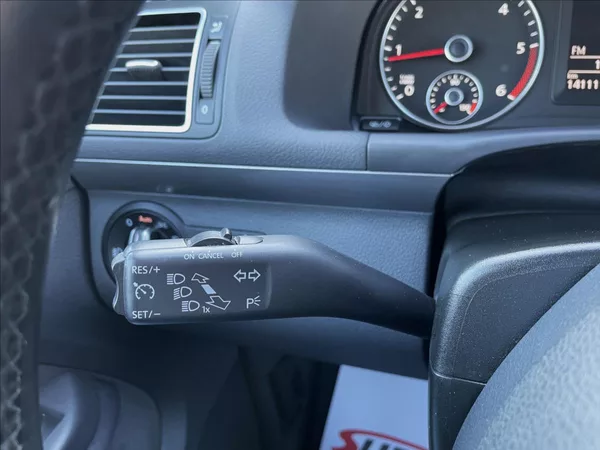 Volkswagen Touran 1.6 TDI DSG 7míst Comfortline - foto 34