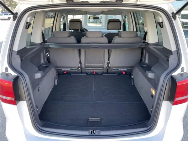 Volkswagen Touran 1.6 TDI DSG 7míst Comfortline - foto 39
