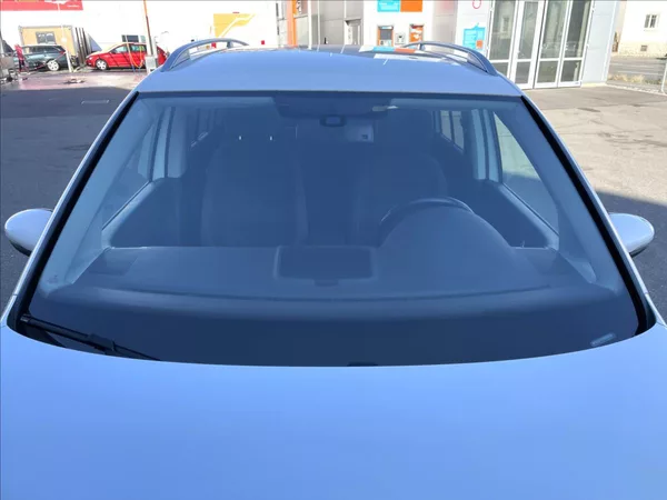 Volkswagen Touran 1.6 TDI DSG 7míst Comfortline - foto 40