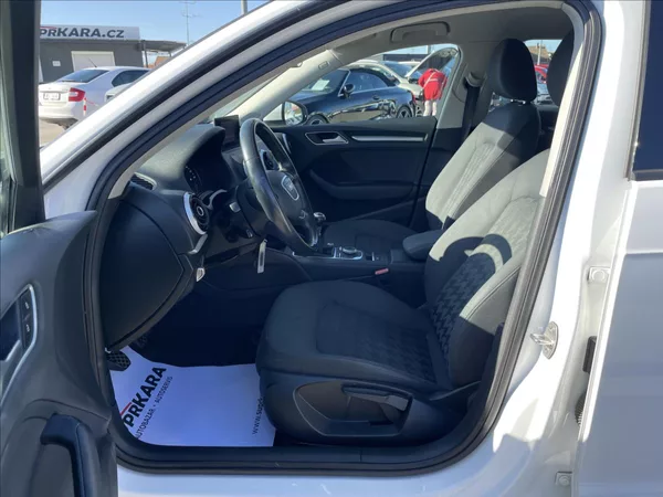 Audi A3 1,6 TDi SB*D.Klima*Alu*Navi*Ta - foto 21