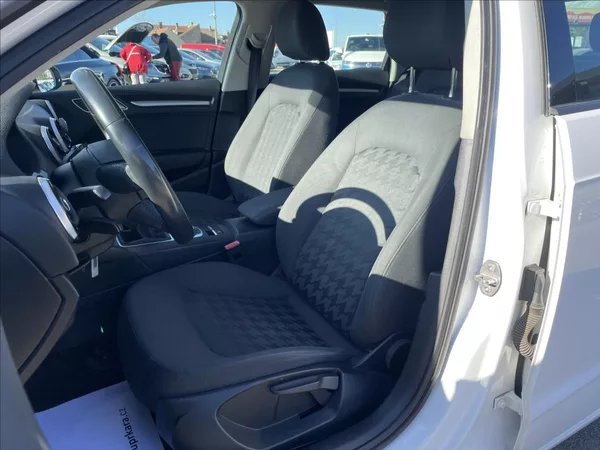 Audi A3 1,6 TDi SB*D.Klima*Alu*Navi*Ta - foto 22