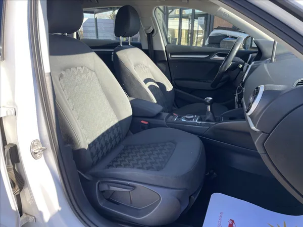 Audi A3 1,6 TDi SB*D.Klima*Alu*Navi*Ta - foto 25