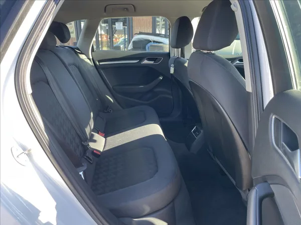 Audi A3 1,6 TDi SB*D.Klima*Alu*Navi*Ta - foto 27
