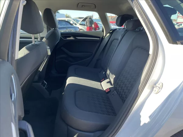 Audi A3 1,6 TDi SB*D.Klima*Alu*Navi*Ta - foto 29