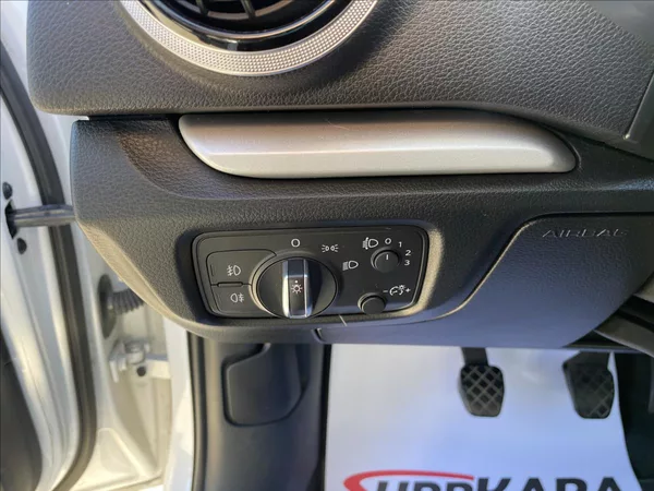 Audi A3 1,6 TDi SB*D.Klima*Alu*Navi*Ta - foto 31