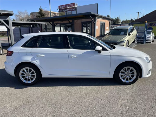 Audi A3 1,6 TDi SB*D.Klima*Alu*Navi*Ta - foto 4
