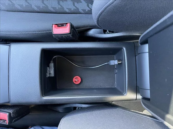 Audi A3 1,6 TDi SB*D.Klima*Alu*Navi*Ta - foto 44