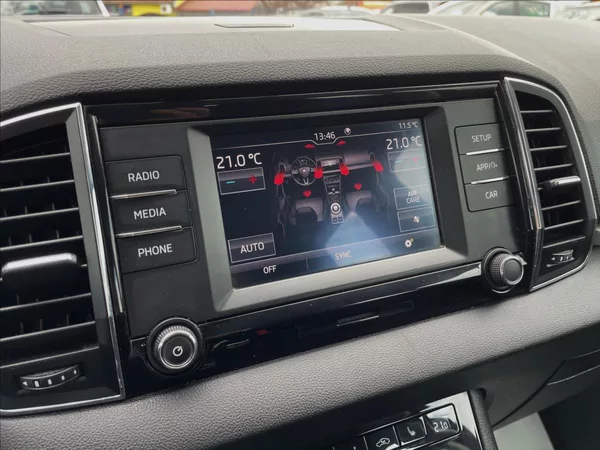 Škoda Karoq 1,0 TSI 85 kW D.Klima*Vyhř.Sed - foto 21
