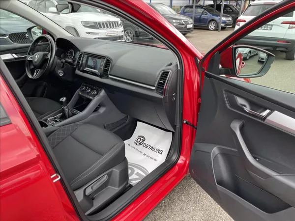 Škoda Karoq 1,0 TSI 85 kW D.Klima*Vyhř.Sed - foto 27