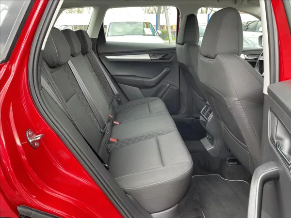 Škoda Karoq 1,0 TSI 85 kW D.Klima*Vyhř.Sed - foto 31