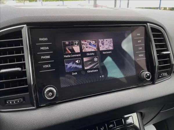Škoda Karoq 1,6 TDI 85 kW D.Klima*ACC*Navi - foto 26