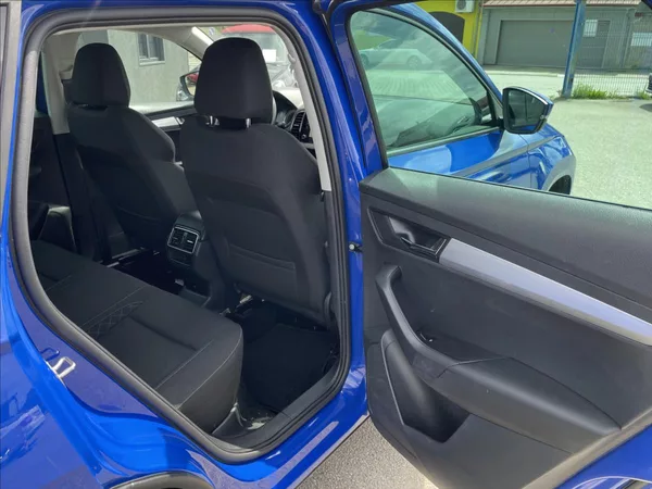 Škoda Karoq 1,6 TDI 85 kW D.Klima*ACC*Navi - foto 32