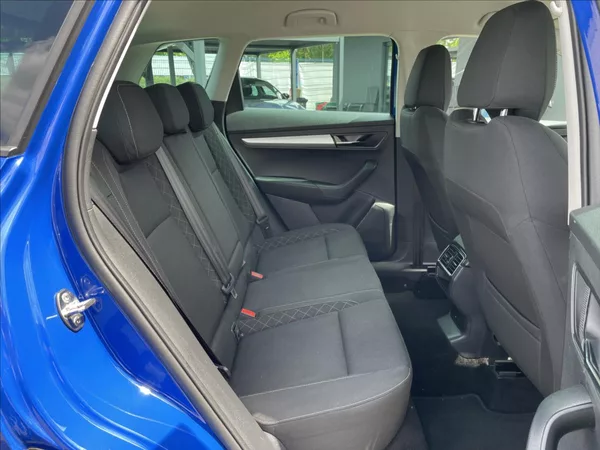 Škoda Karoq 1,6 TDI 85 kW D.Klima*ACC*Navi - foto 33