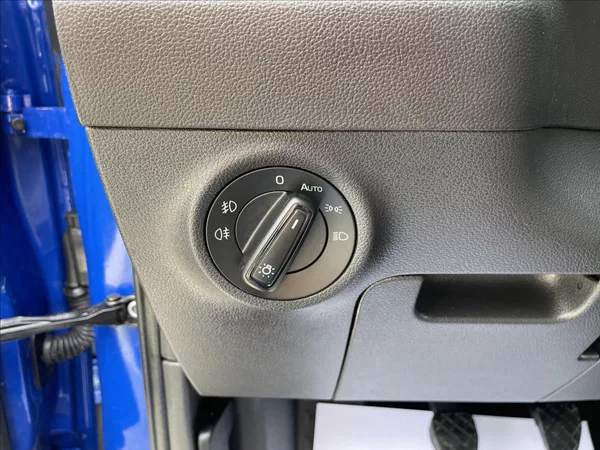 Škoda Karoq 1,6 TDI 85 kW D.Klima*ACC*Navi - foto 38