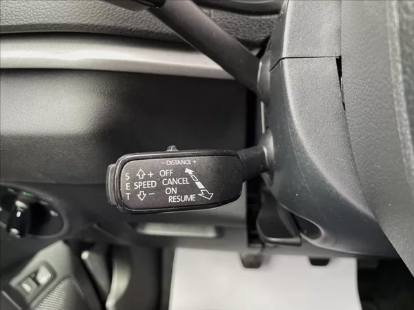 Škoda Karoq 1,6 TDI 85 kW D.Klima*ACC*Navi - foto 39