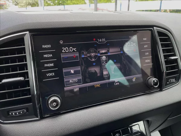 Škoda Karoq 1,6 TDI 85 kW D.Klima*ACC*Navi - foto 46