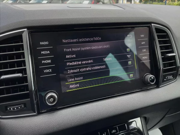 Škoda Karoq 1,6 TDI 85 kW D.Klima*ACC*Navi - foto 51