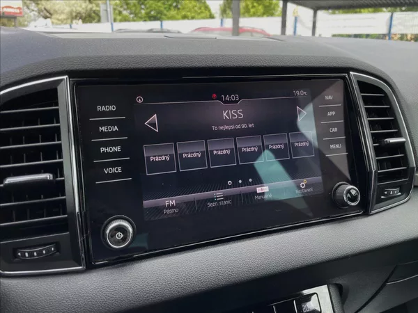 Škoda Karoq 1,6 TDI 85 kW D.Klima*ACC*Navi - foto 55