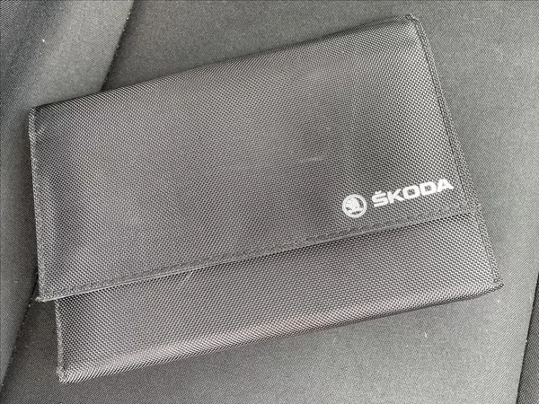 Škoda Karoq 1,6 TDI 85 kW D.Klima*ACC*Navi - foto 69