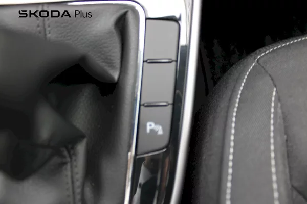 Škoda Fabia Top Selection 1.0 TSI 70kw M5F - foto 17