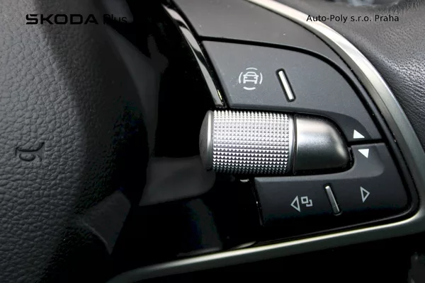 Škoda Karoq Top Selection 2,0 TDI 110kW 4x - foto 12