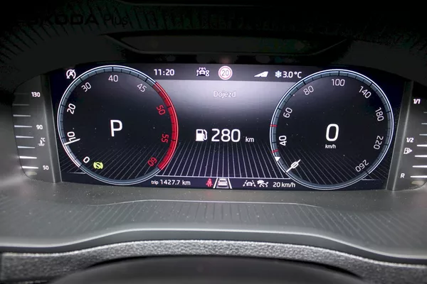 Škoda Karoq Top Selection 2,0 TDI 110kW 4x - foto 13
