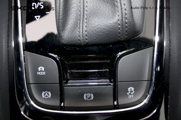 Škoda Karoq Top Selection 2,0 TDI 110kW 4x - foto 15