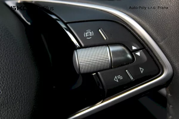 Škoda Octavia Selection 1.5 TSI 85kW MP6 - foto 12