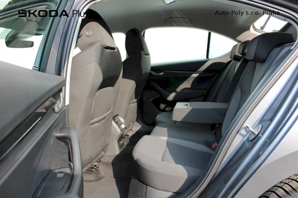 Škoda Octavia Selection 1.5 TSI 85kW MP6 - foto 21