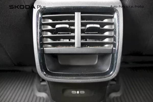 Škoda Octavia Selection 1.5 TSI 85kw m-HEV D - foto 24