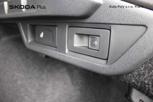 Škoda Octavia Style 2,0 TDI 110kW DSG - foto 10
