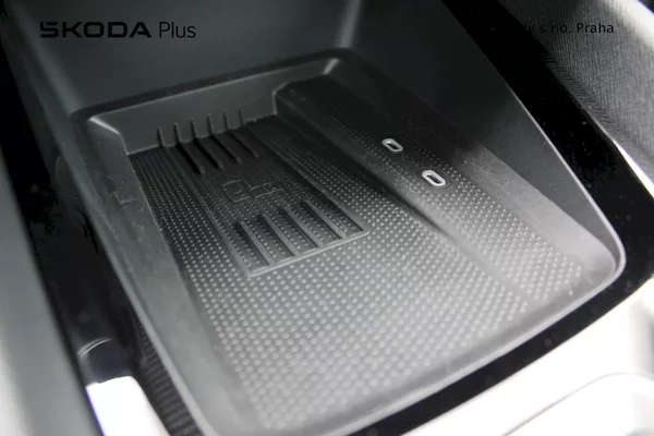 Škoda Octavia Top Selection 2,0 TDI 110kW DS - foto 13