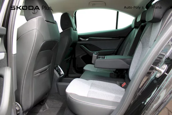 Škoda Octavia Top Selection 2,0 TDI 110kW DS - foto 21
