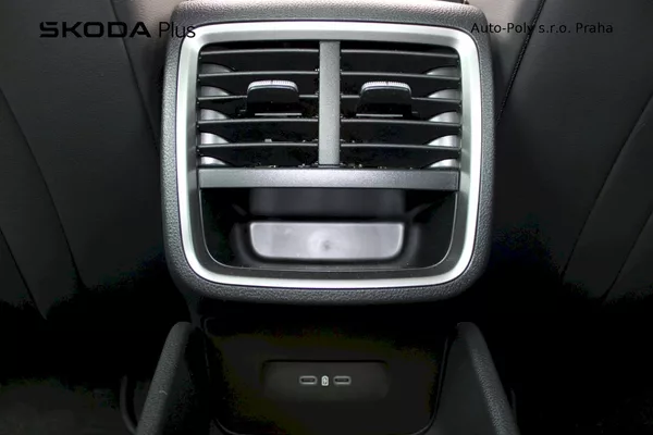 Škoda Octavia Top Selection 2,0 TDI 110kW DS - foto 22