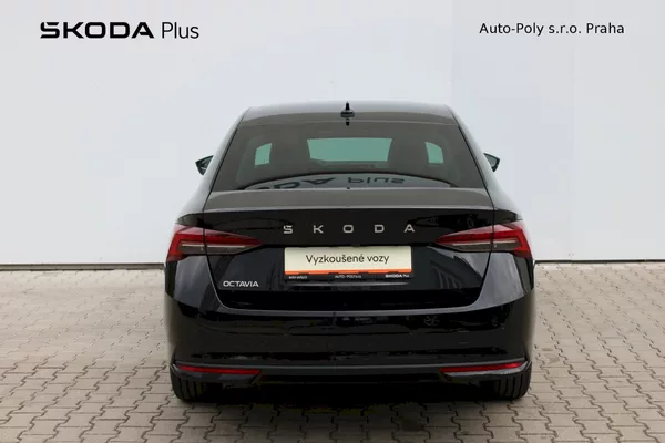 Škoda Octavia Top Selection 2,0 TDI 110kW DS - foto 7