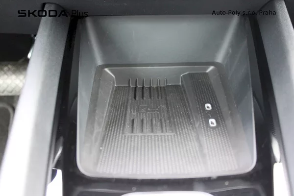 Škoda Octavia Combi Top Selection 2.0 TDI 11 - foto 16
