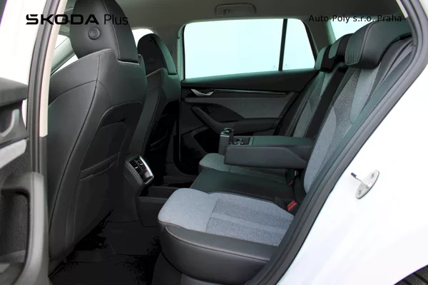 Škoda Octavia Combi Top Selection 2.0 TDI 11 - foto 24