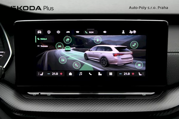 Škoda Octavia Sportline Combi 2.0 TDI 110kw - foto 19