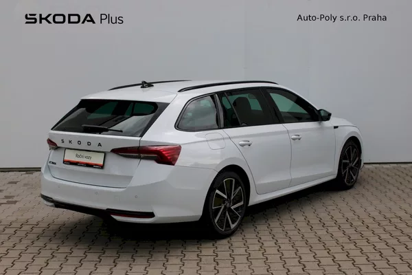 Škoda Octavia Sportline Combi 2.0 TDI 110kw - foto 2